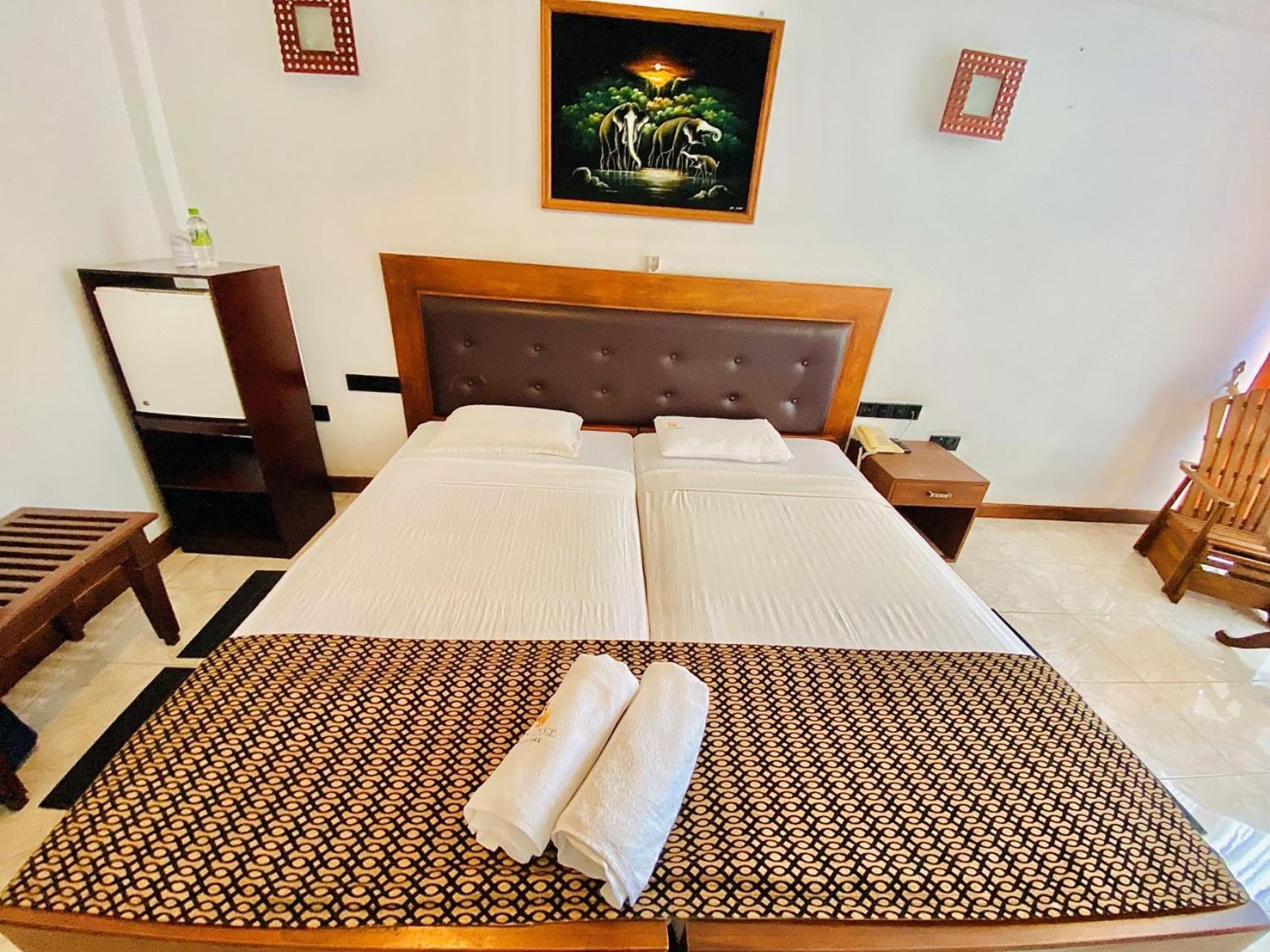 Ceylan Lodge Anuradhapura Eksteriør bilde