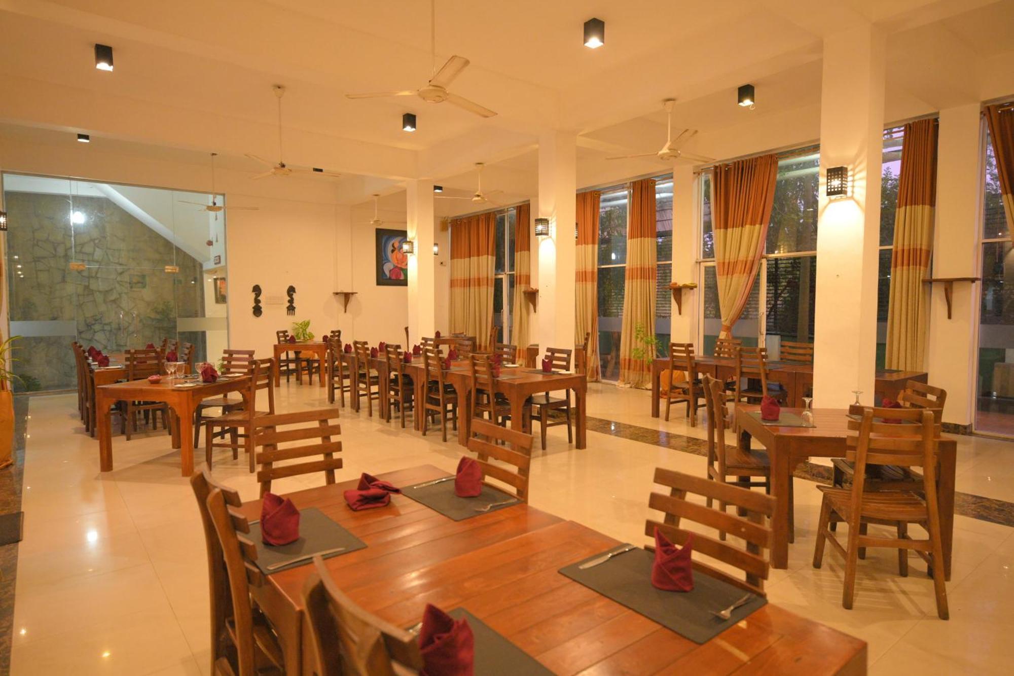 Ceylan Lodge Anuradhapura Eksteriør bilde